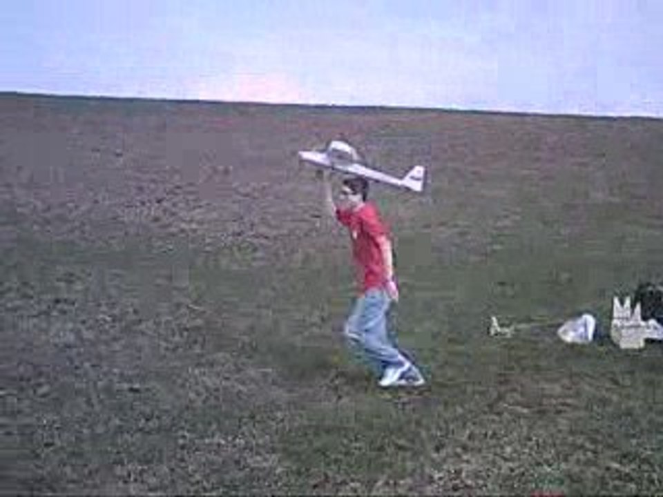 1ère vidéo du trainer rc, Jingler
