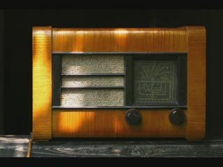 Canlı yayında Bu Hangi Radyo