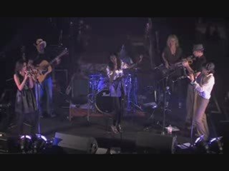 Oi Va Voi - I Know What You Are  (Live)