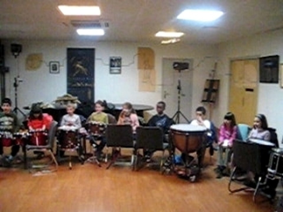 20090403 atelier percussions avec Miguel (12)