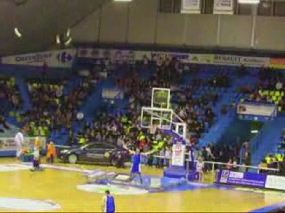 Basket acrobatic