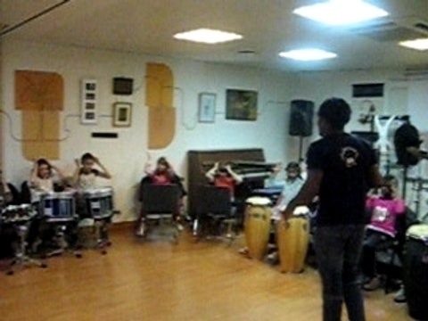 20090403 atelier percussions avec Miguel (13)