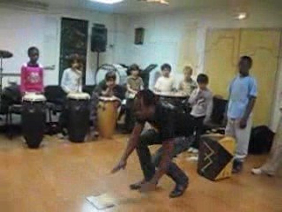 20090403 atelier percussions avec Miguel (18)