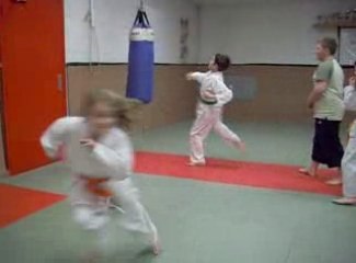 Me voici avec les élèves en entrainement.