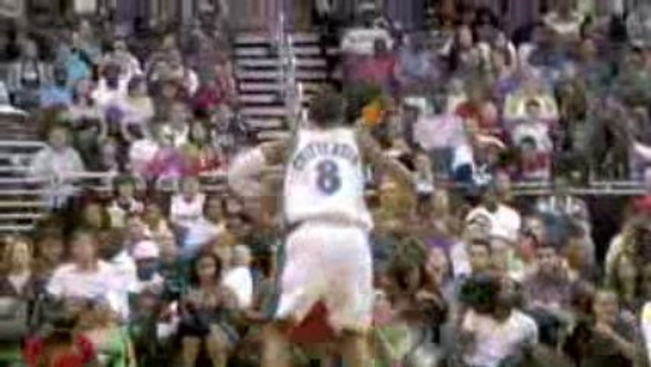 NBA Dwyane Wade comes up with the amazing steal, goes behind