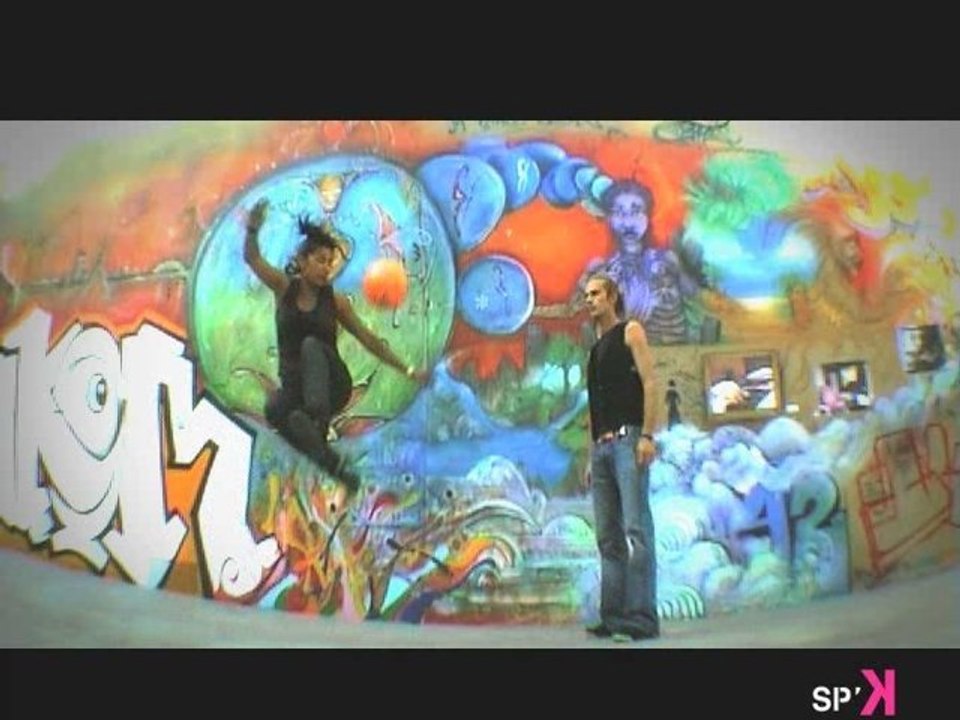 Freestyle Football : A Couple Dancing Football