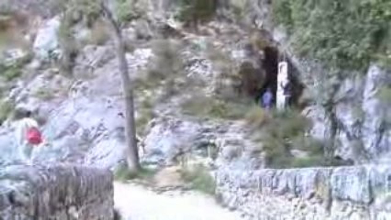 En allant à la chapelle de Moustiers