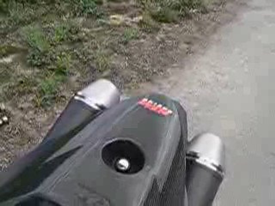 SUPERDUKE LEOVINCE CARBONE SANS DB-KILLERS