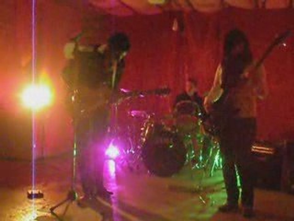 Nosedive - Don't scream