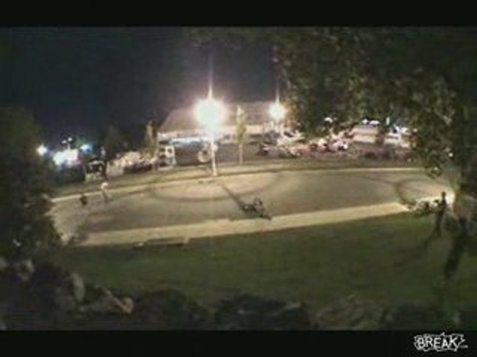 Régis fait du bmx [ chute]