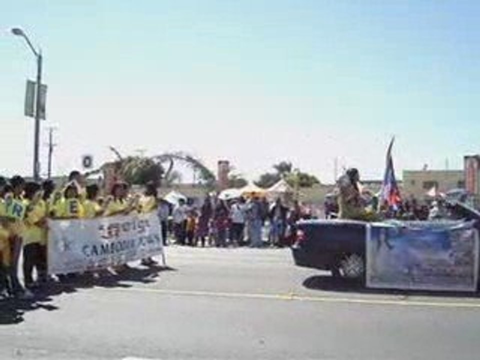 Parade khmer New Year 2009 Long Beach07