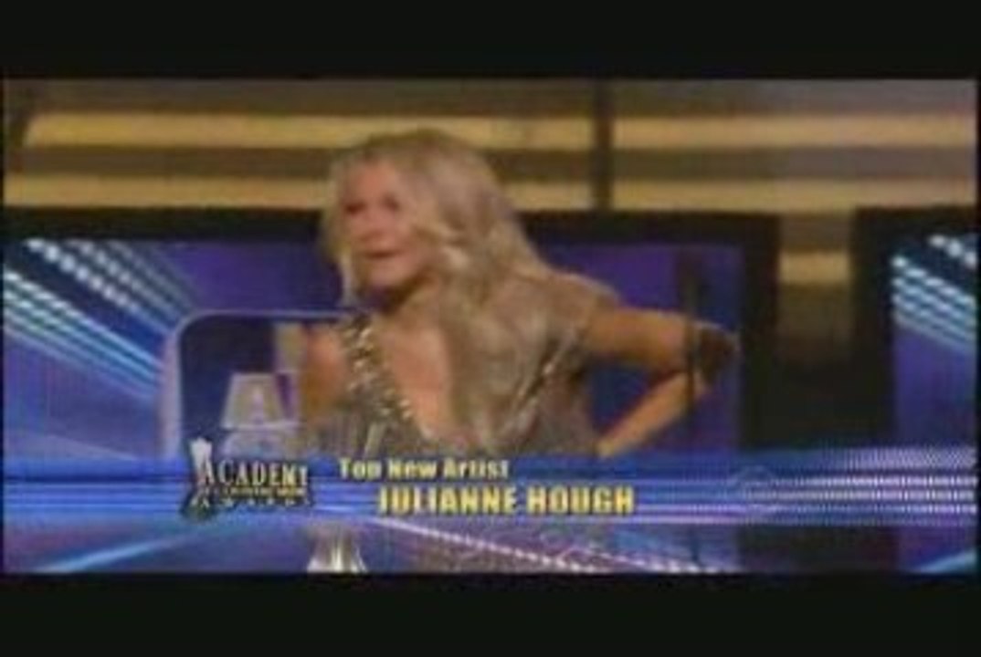 Julie acm09