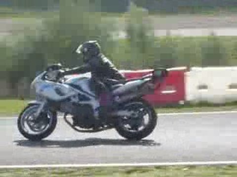 circuit carole sv 650 s et fz1 julien et nico 16