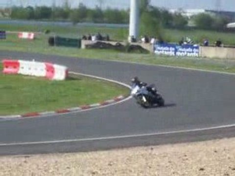 circuit carole sv 650 s et fz1 julien et nico 17