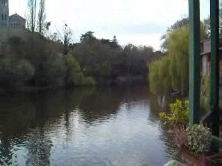 le chateau vu de la basse ville de clisson