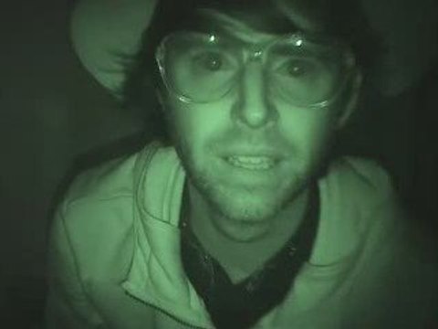 JRF SE BARRE EN 2 COUILLES