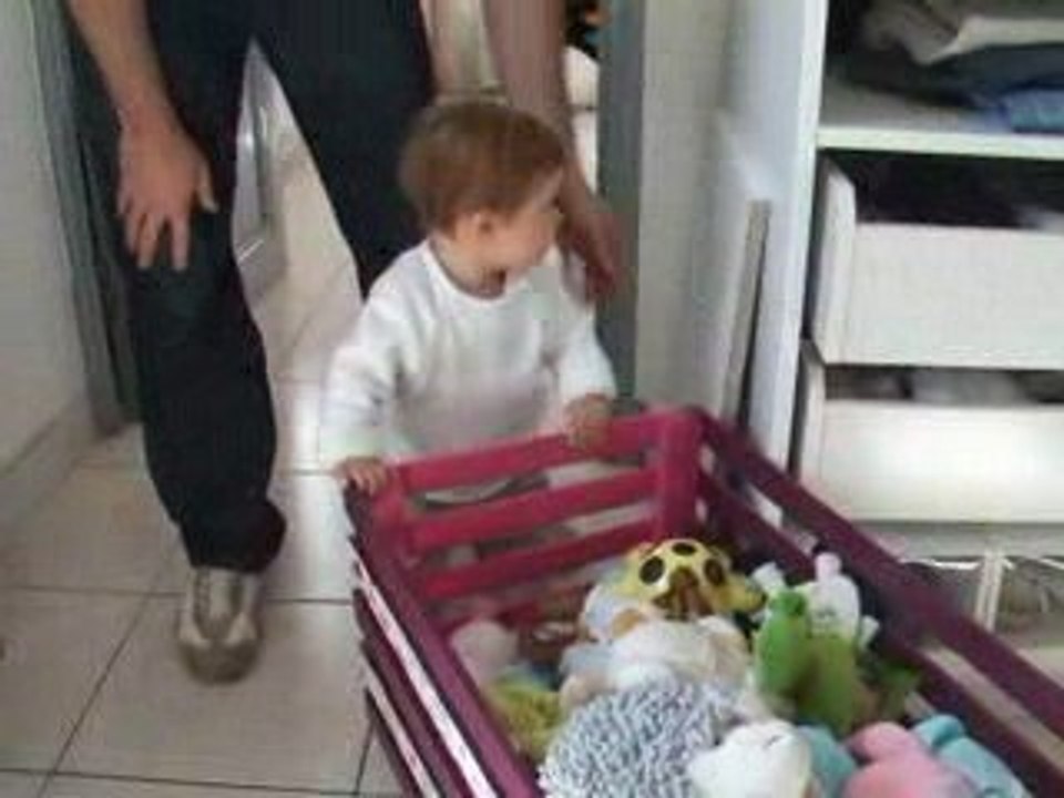 MARGOT 8 MOIS POUSSEZ-VOUS!!!