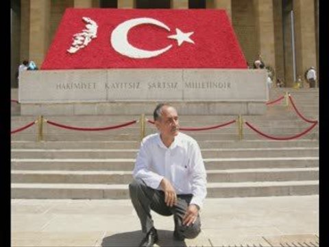 Muzaffer Akgün-Garip Bir Kuştu Gönlüm