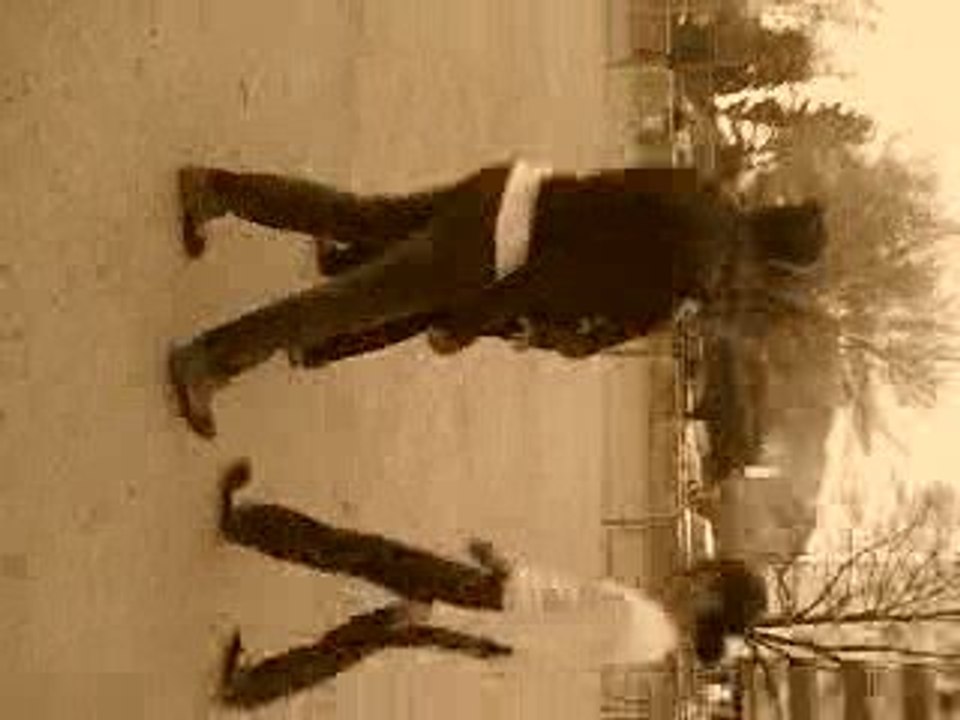 090406193322
