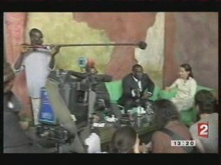 Royal à Dakar: pardon pour les paroles humiliantes de Sarko