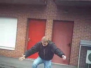 salon  de la  moto 2009 - fight avec  un arbre