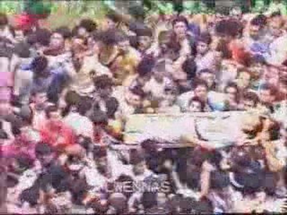 Kabylie: l'enterrement de Matoub Lounes  (Lounes-le-kabyle)