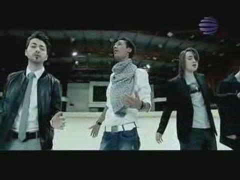 Cvetelina Qneva i Grupa 032 - Tri Minuti