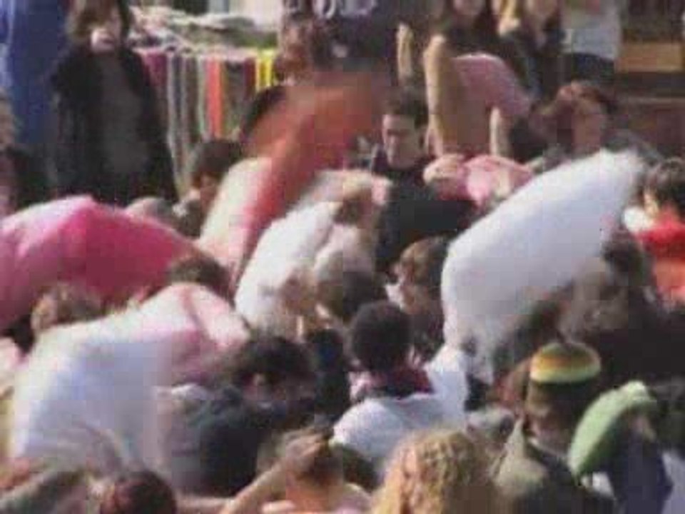 International pillow fight day