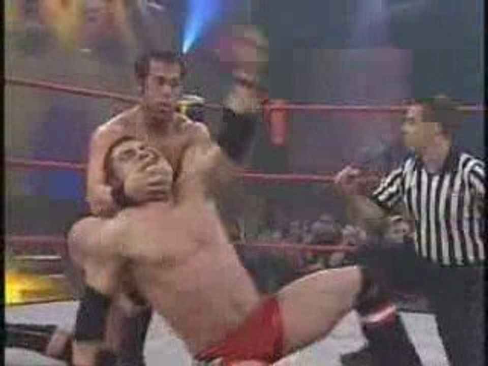 Austin Aries vs Roderick Strong