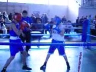 Youssef boxe la final du championnat de france cadets