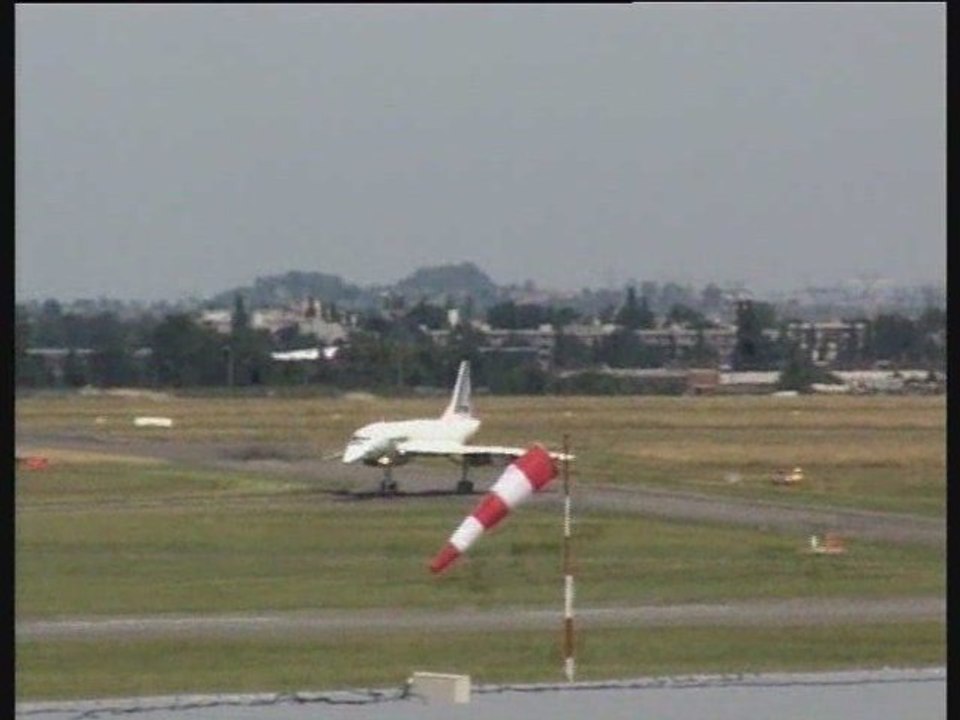 Concorde F-BTSD Sierra Delta au roulage le 14-06-2003