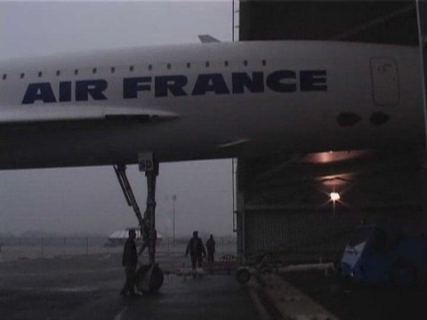 Concorde F-BTSD Sierra Delta sortant du Hall Concorde