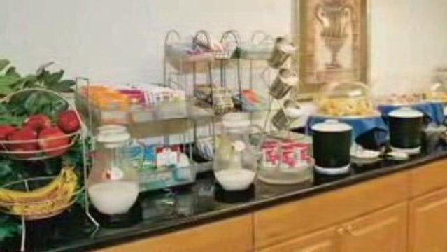 COMFORT SUITES WARNER ROBINS Video Tour