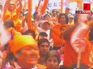 Fujimoristas vivieron a su modo la sentencia2