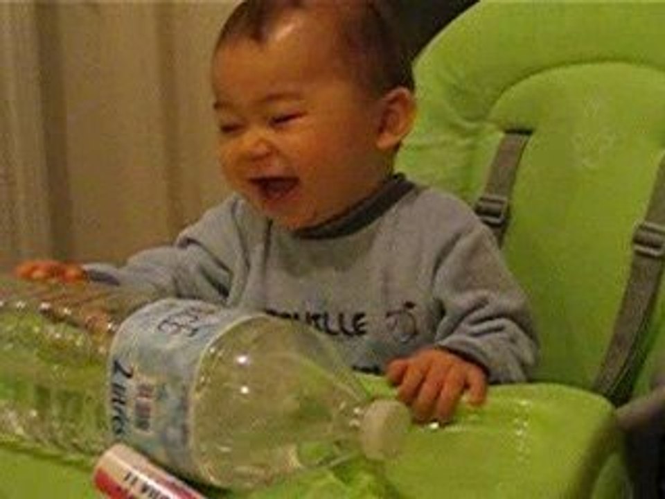 Louis 2009 04 07 003 bouteille d'eau rigolo