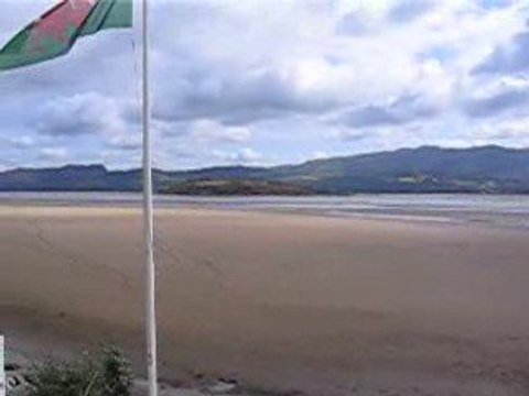 PORTMEIRION (CYMRU-Pays de Galles)-Prés de l'estuaire