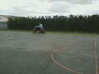 quelques petits dérapages en scoot...