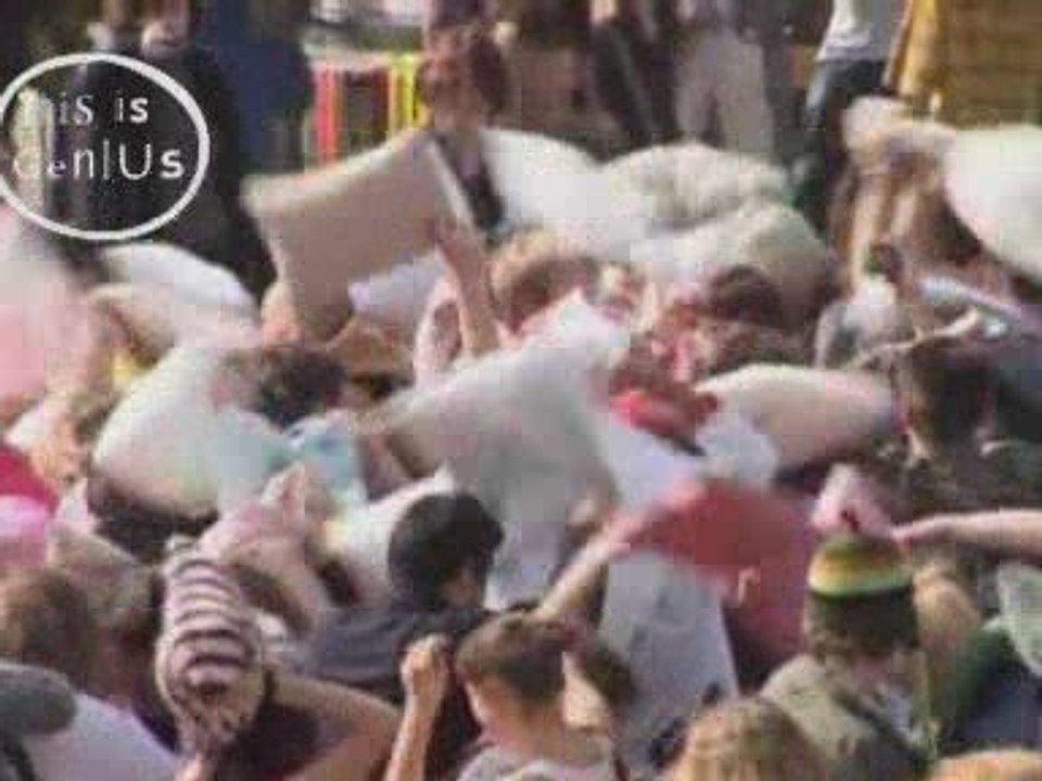 International pillow fighting day