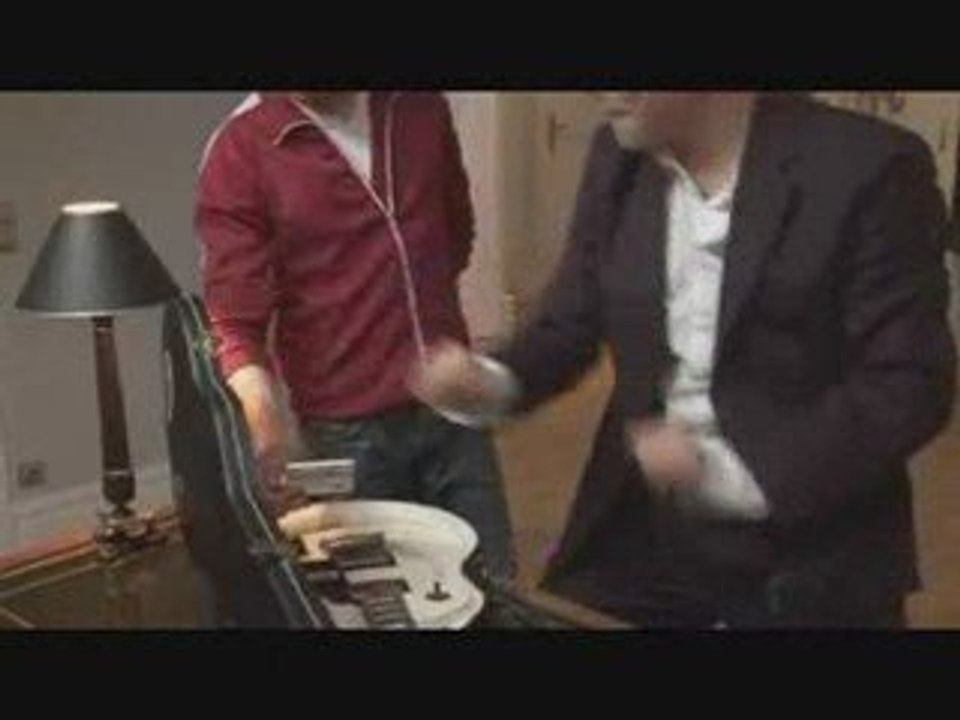 Freund gibt mit seinem zeug an!