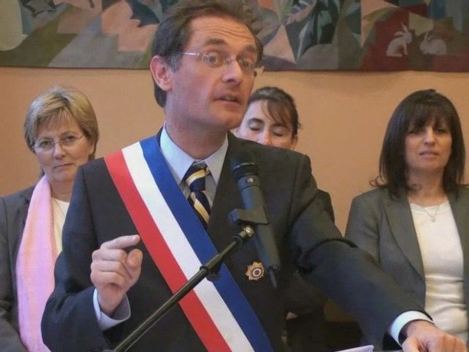 Remise des cartes électorales