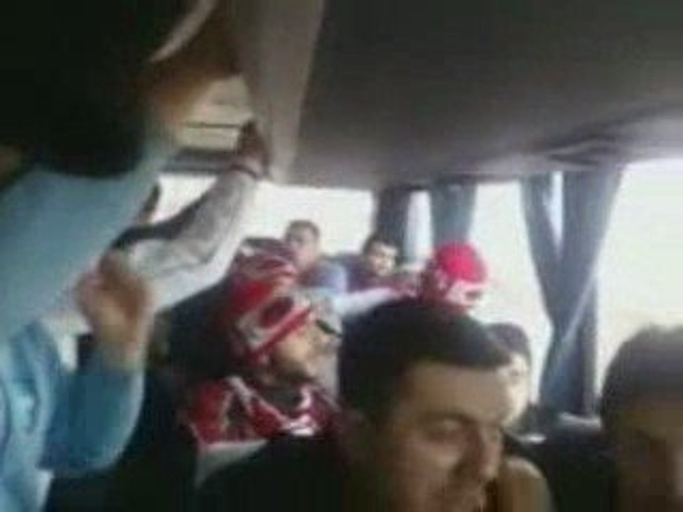 Senin hayatın toz pembe, benimkisi Kırmızı Beyaz Şirinler