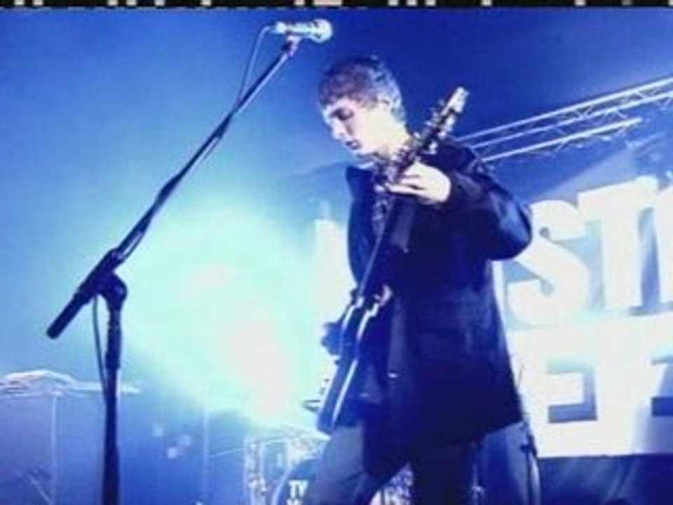 Watch Twisted Wheel 'She's A Weapon' live