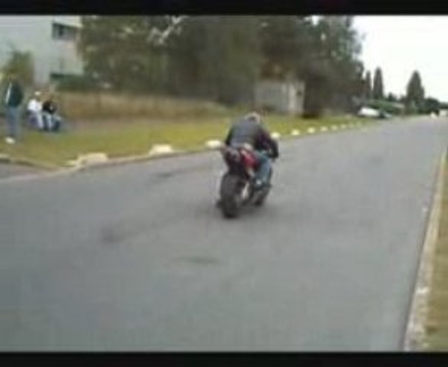 H moi cbr stunt