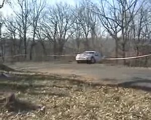 sortie d une citroen au rallye de marcillac 2009