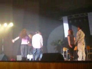 Play back st louis all single ladies=> freeze