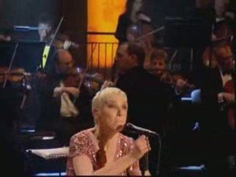 Annie Lennox - Here Comes The Rain Again