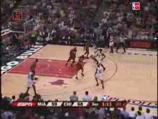 TyrusThomas caps an amazing sequence with an alley-oop slam