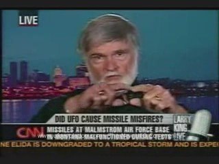 UFO SHOOTS MISSILE! WWW.EPR-HOODIA.COM