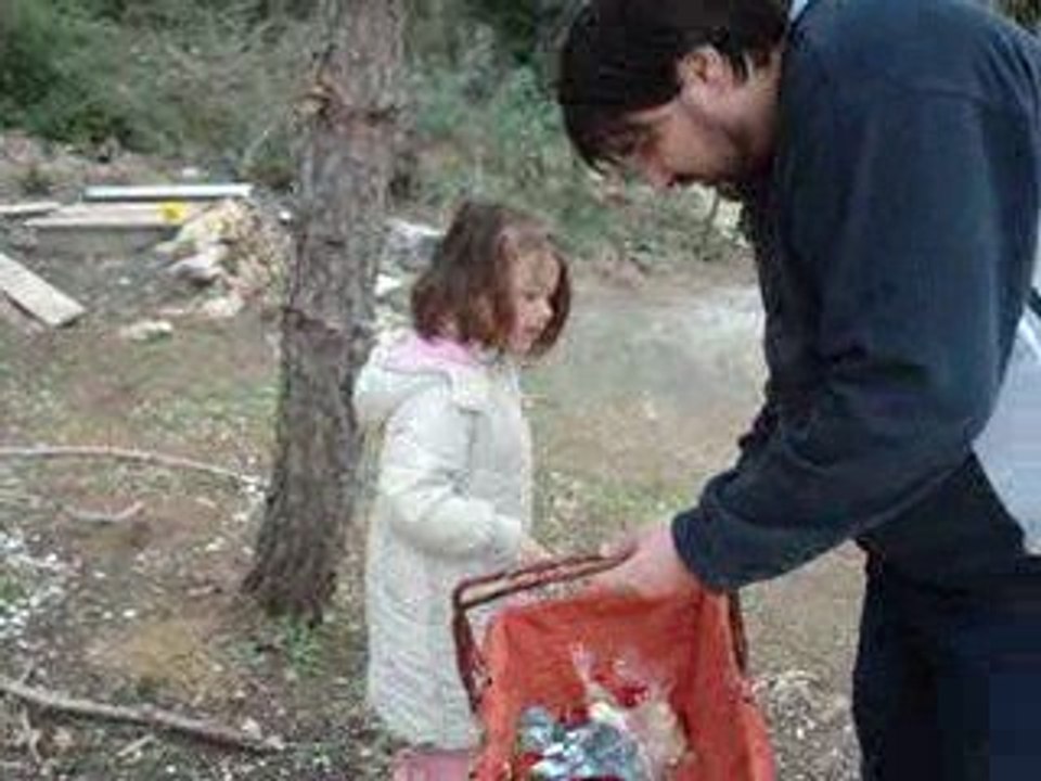 Adeline et les oeufs de Pâques