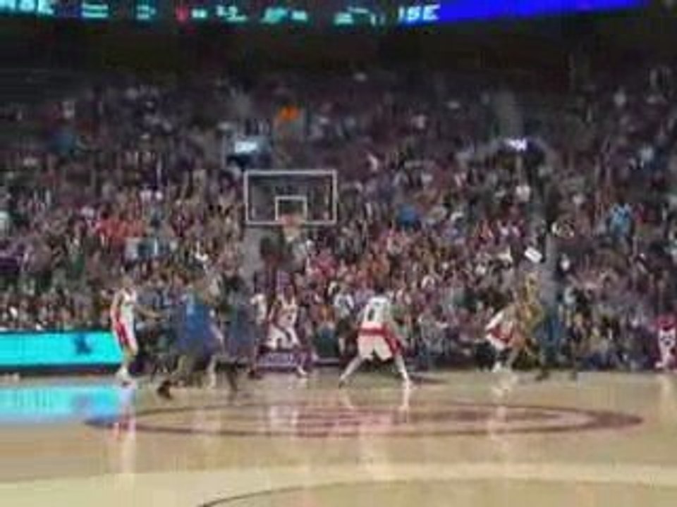 Caron Butler Hits the Buzzer-Beater